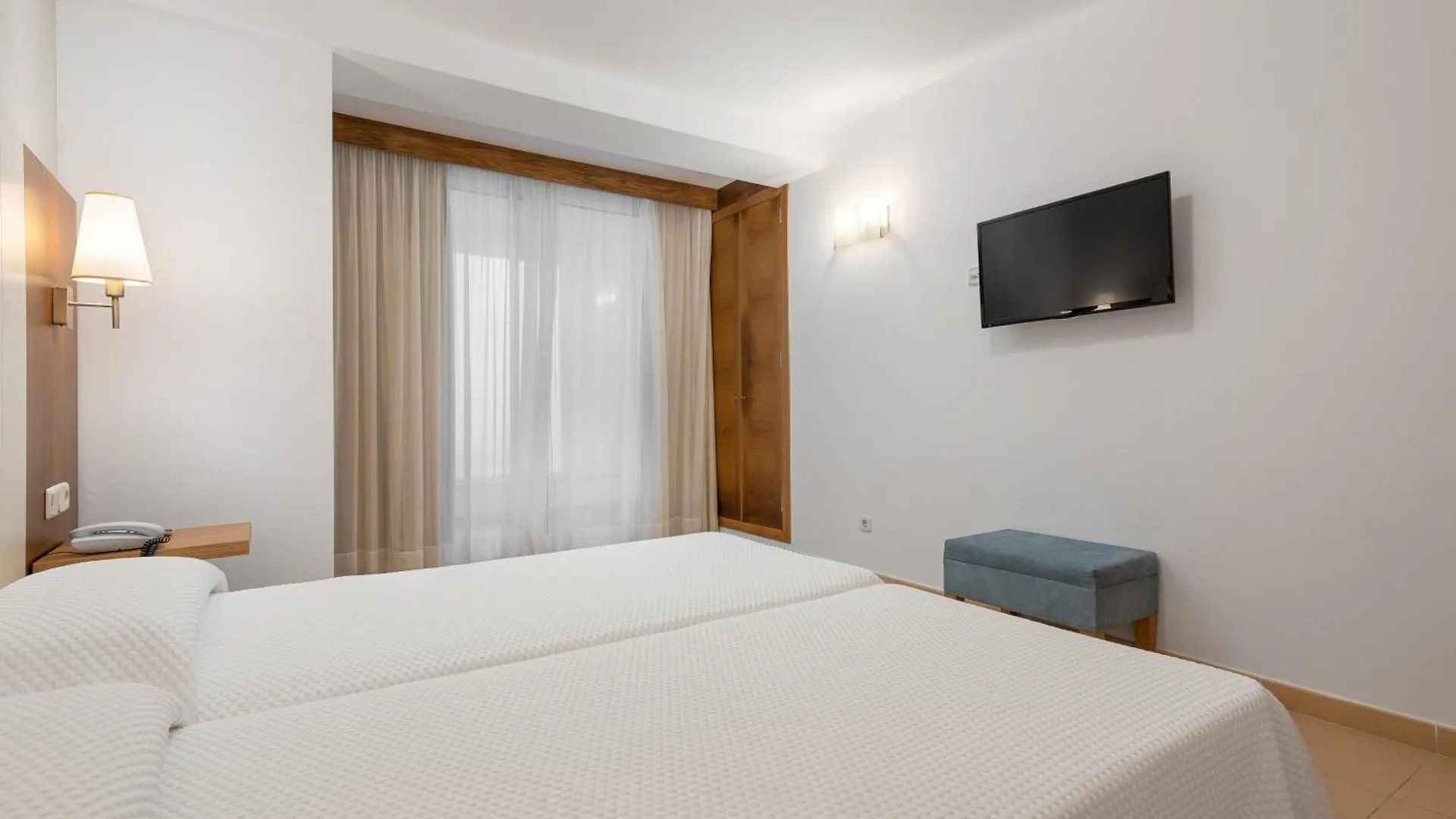 Hotel Cala Bona カラ・ボナ 4*,